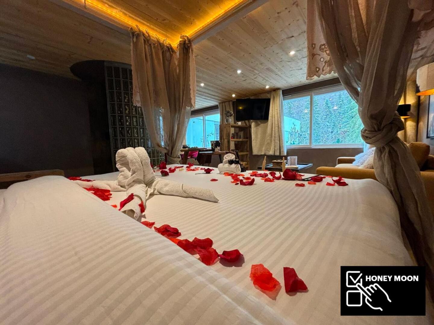 Les Secrets - Suites & Apartments Montriond Esterno foto